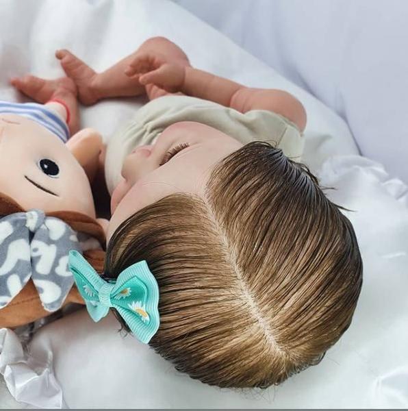 Imagem de Bebê Reborn Menina Linda Muito Realista Siliconada