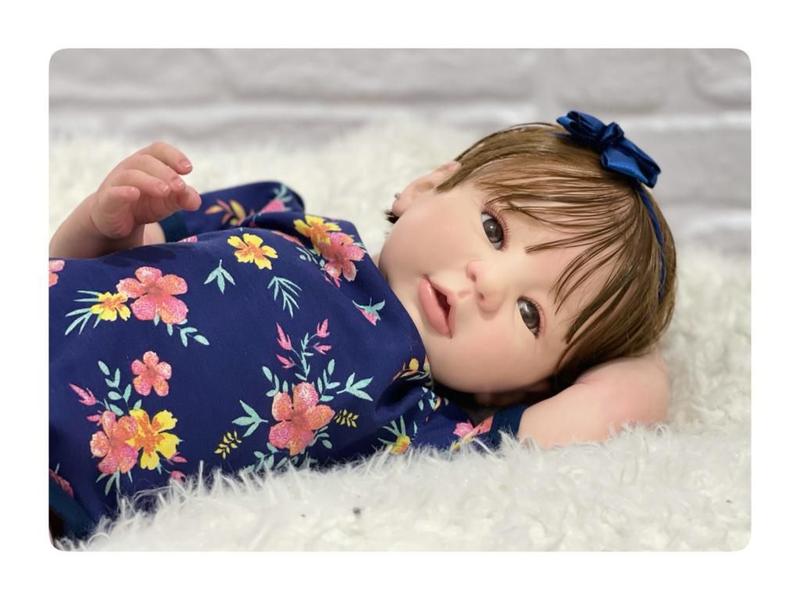 Bebê Reborn Menina Realista Princesa Luxo Realista - Mundo Azul e Rosa Imagem de Bebê Reborn Menina Realista Princesa Luxo Realista