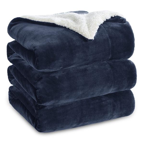 Imagem de Bedsure Sherpa Fleece King Size Blanket for Bed - Navy Blue Thick Fuzzy Warm Warm Big Blankets King Size, 108x90 Polegadas