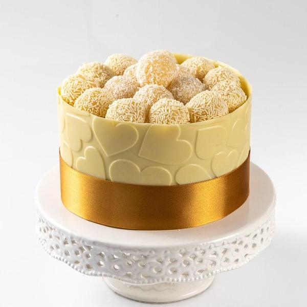 Beijinho Doce De Leite Com Coco 1,010kg Junco Imagem de Beijinho Doce De Leite Com Coco 1,010kg Junco