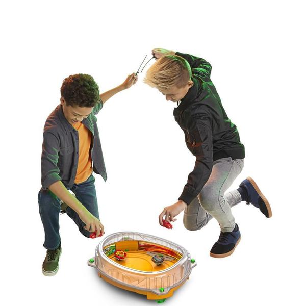Beyblade Burst QuadDrive - Kit de Batalha Vetor Cósmico - Hasbro Imagem de Beyblade Burst QuadDrive - Kit de Batalha Vetor Cósmico