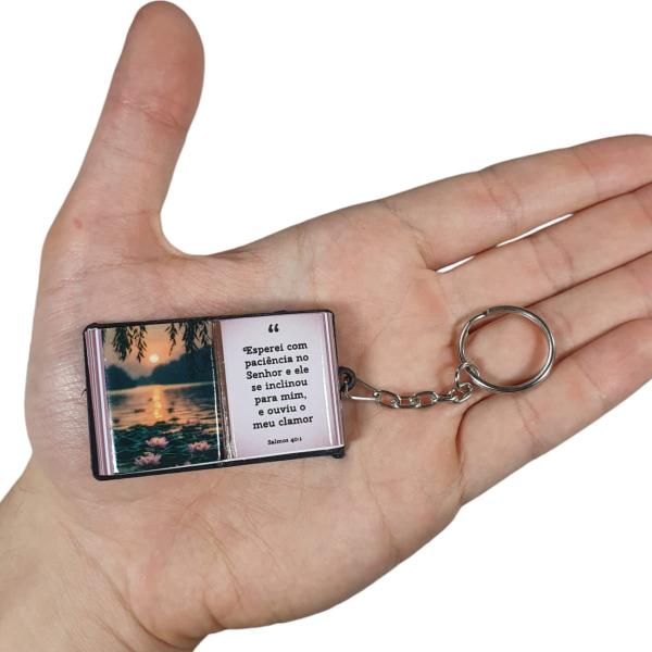 Bíblia Em Chaveiro Com Salmos Sortidos Personalizado Com 10 Unidades - RussoArt Imagem de Bíblia Em Chaveiro Com Salmos Sortidos Personalizado Com 10 Unidades