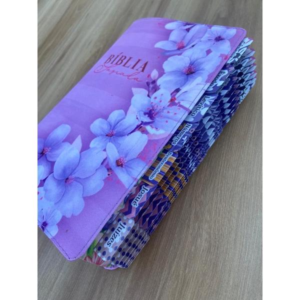 Imagem de Biblia orquideas lilas com borda + abas adesivas já coladas com harpa e indice