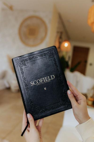 Biblia Scofield Preta Luxo - EDITORA VIDA Imagem de Biblia Scofield Preta Luxo - EDITORA VIDA