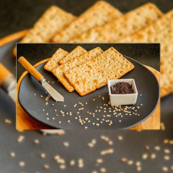Biscoito Salgado Piraquê Água E Gergelim Imagem de Biscoito Salgado Piraquê Água E Gergelim