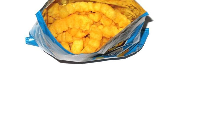 Imagem de Biscoitos Salgadinhos Elma Chips Cheetos requeijao Caixa C/ 60 De 20g