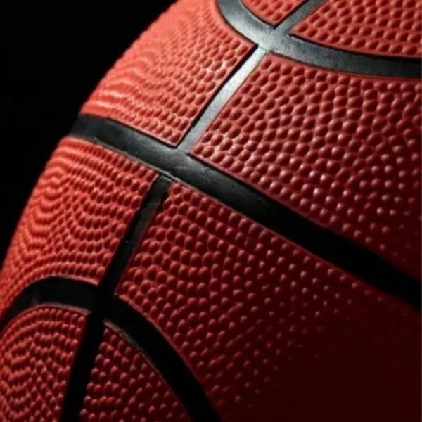 Bola De Basquete Basketball Tamanho Padrão Ótima Qualidade - Fullcommerce Imagem de Bola De Basquete Basketball Tamanho Padrão Ótima Qualidade