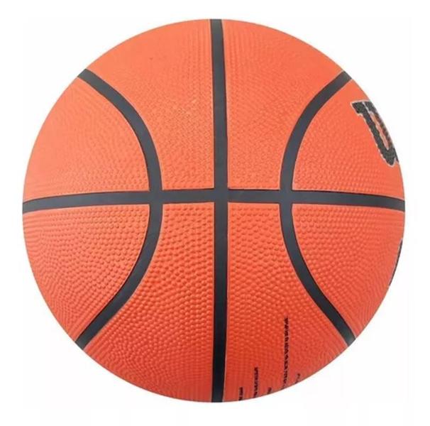 Imagem de Bola de Basquete Wilson Modelo MVP Laranja Tamanho 6 Quadra Externa Alta Durabilidade Borracha Ar