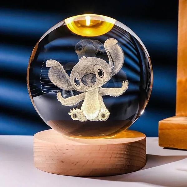 Imagem de Bola de Cristal 3D 6cm com Luz Noturna - Pikachu, Doraemon, Hello Kitty (Escolha seu Personagem)