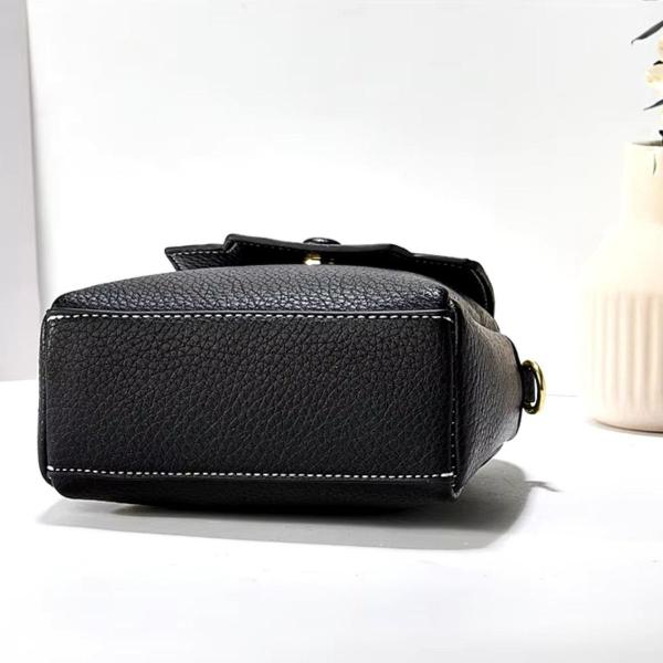 Imagem de Bolsa Feminina Crossbody Pequena Estilosa Blogueira Fashion