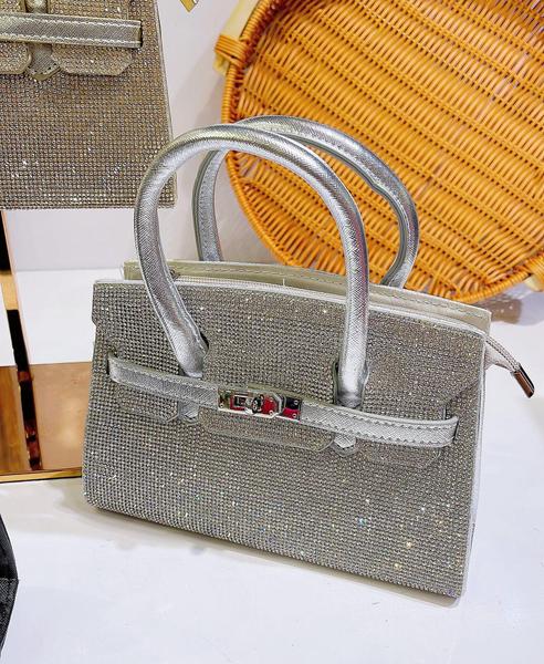 Imagem de Bolsa Feminina Luxo Brilho Strass Preta Dourada E Prata Alça