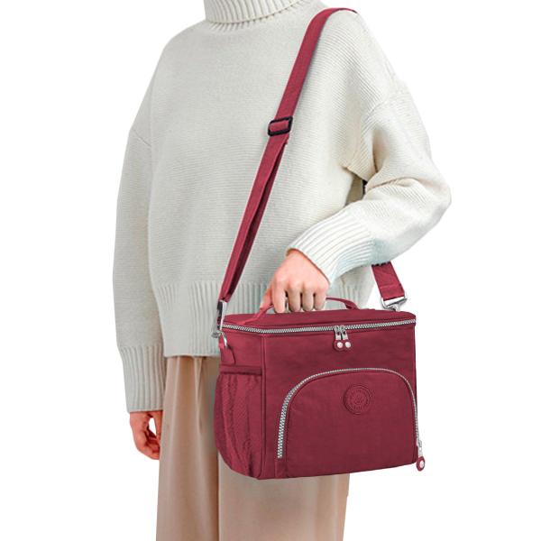 Bolsa Necessaire Multiuso Térmica Feminina Bolso Frontal Externo Acampamento Top Alça Regulável Preta Espaçosa Lanches - Meimi Amores Imagem de Bolsa Necessaire Multiuso Térmica Feminina Bolso Frontal Externo Acampamento Top Alça Regulável Preta Espaçosa Lanches