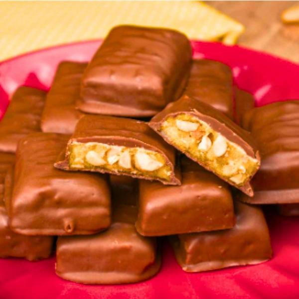 Bombom Chocolate Crocante Garoto 3 cx C/ 30un Cada - Nestlé Imagem de Bombom Chocolate Crocante Garoto 3 cx C/ 30un Cada
