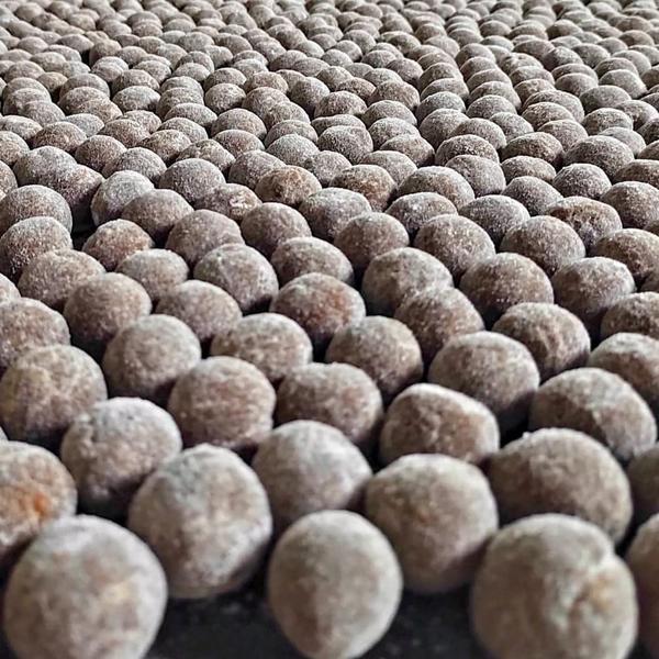 Bombom de Amendoim 170g (Cajuzinho) Kit com 20 UNIDADES - Doces Halley Imagem de Bombom de Amendoim 170g (Cajuzinho) Kit com 20 UNIDADES