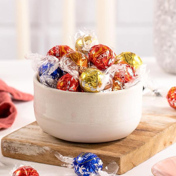 Imagem de Bombom de Chocolate Suíço Lindt Lindor Sortido, 4 Caixas 75G