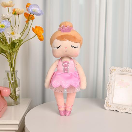 Boneca Angela Joy 33Cm - Metoo Imagem de Boneca Angela Joy 33Cm - Metoo
