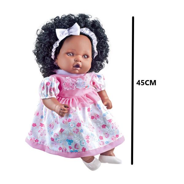 Boneca Angelina Negra 45cm 62 Falas + Carrinho + Bolsa Rosa - Milk Brinquedo Imagem de Boneca Angelina Negra 45cm 62 Falas + Carrinho + Bolsa Rosa