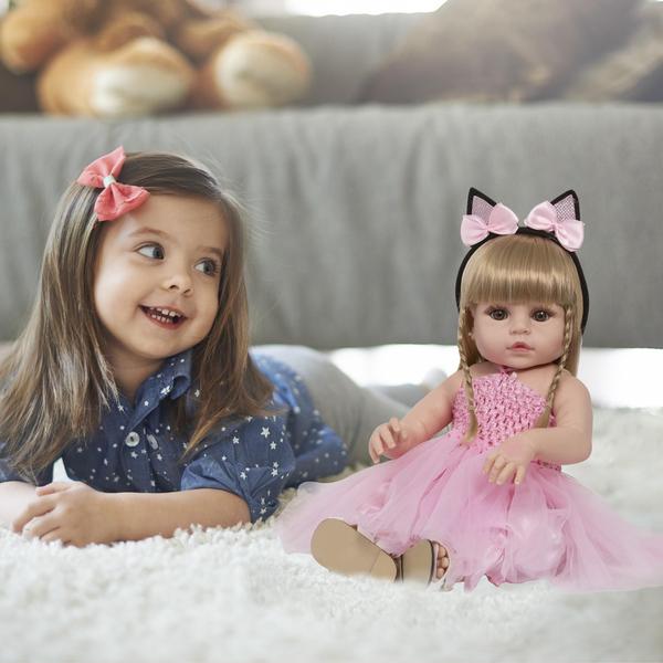 Boneca Bailarina Cegonha Reborn - Vinil Siliconado Bege 46cm - Cegonha Reborn Dolls Imagem de Boneca Bailarina Cegonha Reborn - Vinil Siliconado Bege 46cm