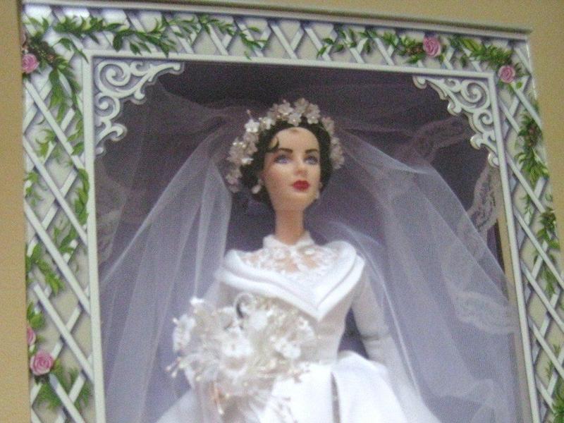 Imagem de Boneca Barbie (2000) Elizabeth Taylor edição limitada