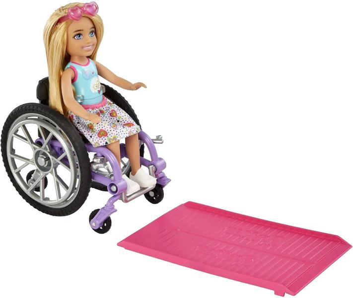 Imagem de Boneca Barbie Chealsea Cadeirante Loira HGP29 Mattel