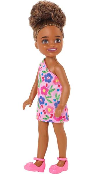 Boneca Barbie Chelsea Brunette, cabelo encaracolado com vestido e sapatos Imagem de Boneca Barbie Chelsea Brunette, cabelo encaracolado com vestido e sapatos