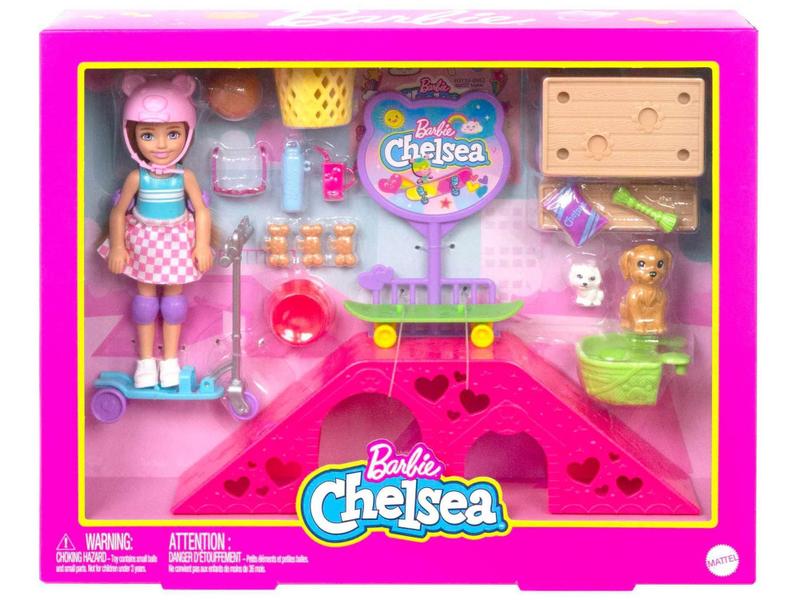 Boneca Barbie Chelsea Pista de Skate com Acessório - Mattel Imagem de Boneca Barbie Chelsea Pista de Skate com Acessório - Mattel
