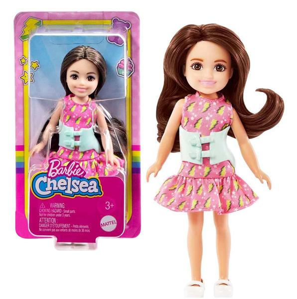 Imagem de Boneca Barbie Club Chelsea Com Cinta Para Escoliose Mattel