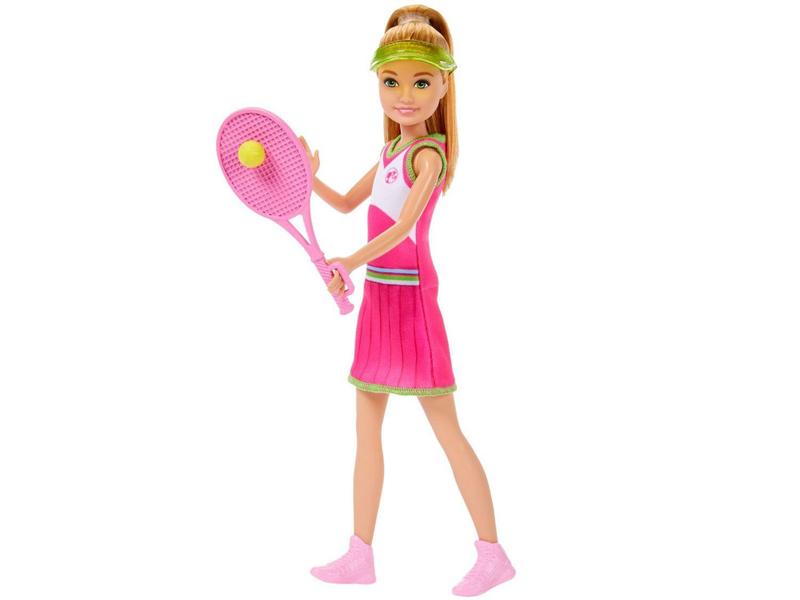 Boneca Barbie Stacie & Chelsea Conjunto de - Brinquedo Aulas de Tênis com Acessórios 2 Unidades - Mattel Imagem de Boneca Barbie Stacie & Chelsea Conjunto de - Brinquedo Aulas de Tênis com Acessórios 2 Unidades