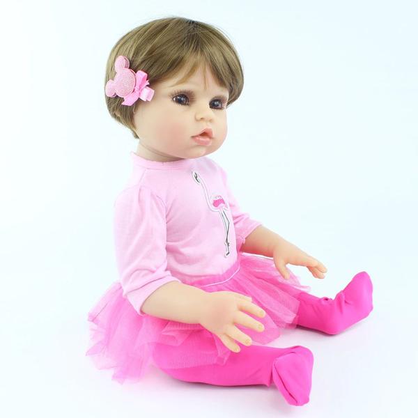 Imagem de boneca bebe reborn menina  silicone com urso de pelucia 