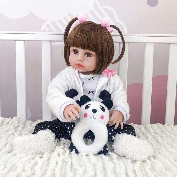 Imagem de Boneca Bebê Reborn Panda Realista Brastoy Silicone Conjunto de Roupa Chupeta Mamadeira e Pelúcia