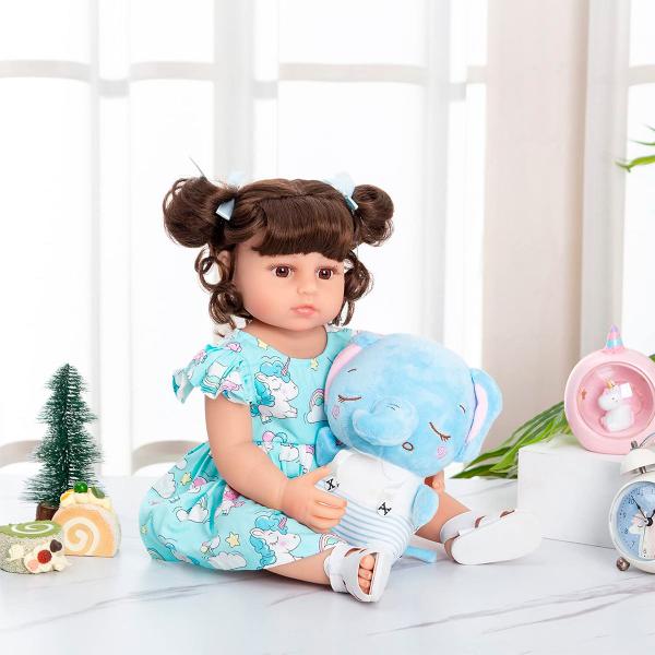 Boneca Bebê Reborn Realista Brastoy Silicone Conjunto de Roupa Chupeta Mamadeira e Pelúcia Imagem de Boneca Bebê Reborn Realista Brastoy Silicone Conjunto de Roupa Chupeta Mamadeira e Pelúcia