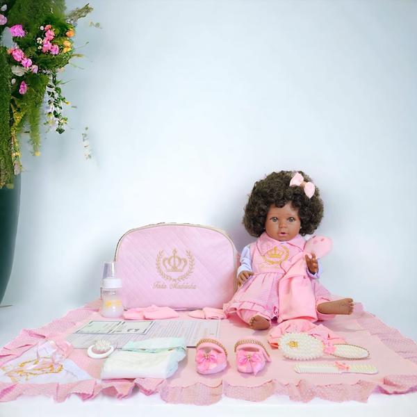 Boneca Bebê Reborn Zuri Negra - Acessórios Inclusos - Fada Madrinha Imagem de Boneca Bebê Reborn Zuri Negra - Acessórios Inclusos
