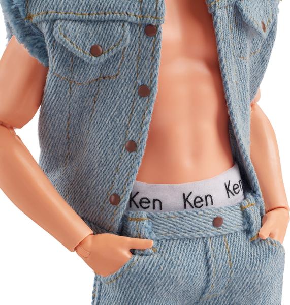 Imagem de Boneca colecionável Barbie The Movie Ken All-Jeans Set