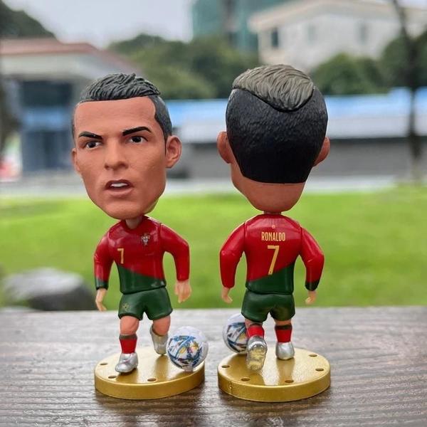 Imagem de Boneca Colecionável Cristiano Ronaldo - Real Madrid e Juventus - Copa Europeia