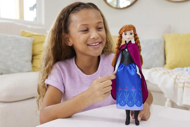 Imagem de Boneca fashion Mattel Disney Frozen Anna com visual exclusivo