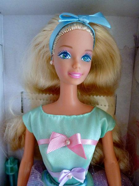 Imagem de Boneca Mattel Special Edition Spring Tea Party Barbie Blonde