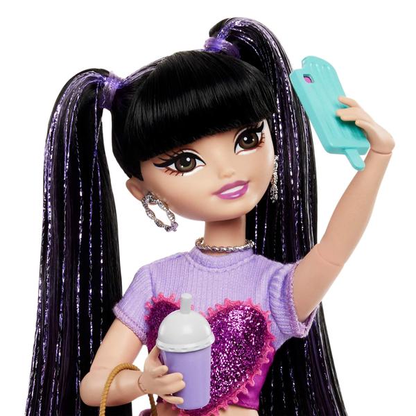 Imagem de Boneca moderna Barbie Dream Besties Renee com acessórios