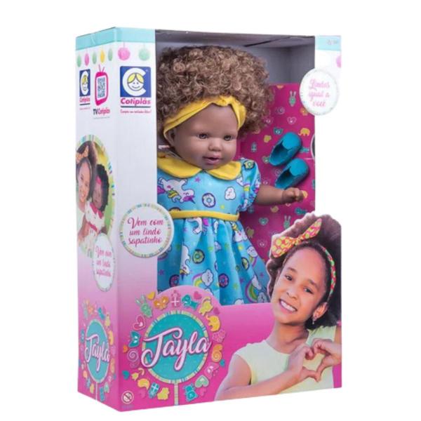 Boneca Negra Tayla Bebê Feita Em Vinil Com Cabelo Cacheado Castanho Original Brinquedo Cotiplás Imagem de Boneca Negra Tayla Bebê Feita Em Vinil Com Cabelo Cacheado Castanho Original Brinquedo Cotiplás