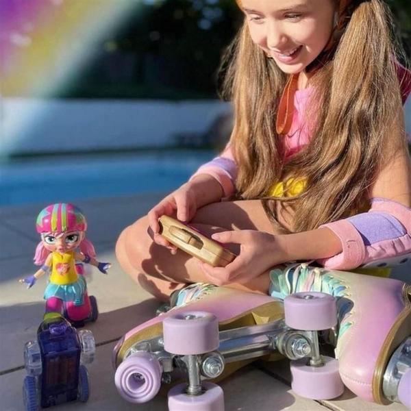 Imagem de Boneca Patinadora Controle Remoto RC Rainbow Riley Candide