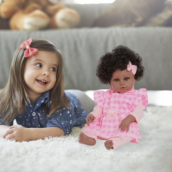Boneca Reborn Bebê Princesa Negra Com Kit Itens Fofinha - Cegonha Reborn Dolls Imagem de Boneca Reborn Bebê Princesa Negra Com Kit Itens Fofinha