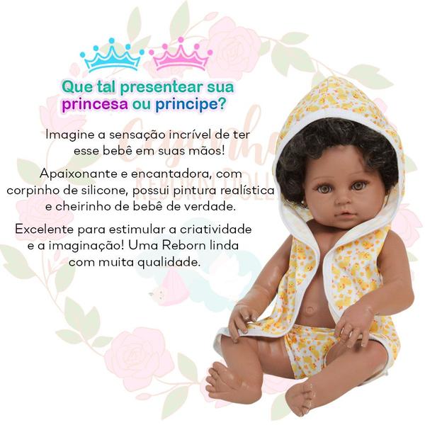 Imagem de Boneca Reborn Menina Negra Roupão Patinho Pelúcia Acessórios