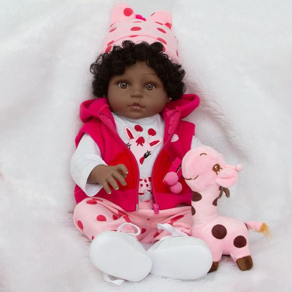 Boneca Reborn Negra Girafinha Cabelo Cacheado Com Acessórios - Cegonha Reborn Dolls Imagem de Boneca Reborn Negra Girafinha Cabelo Cacheado Com Acessórios