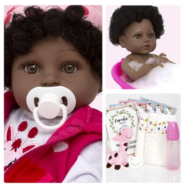 Boneca Reborn Negra Girafinha Cabelo Cacheado Com Acessórios - Cegonha Reborn Dolls Imagem de Boneca Reborn Negra Girafinha Cabelo Cacheado Com Acessórios