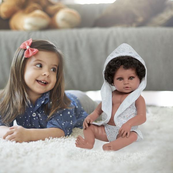 Boneca Reborn Negra Saída De Banho Coelhinho Kit Acessórios - Cegonha Reborn Dolls Imagem de Boneca Reborn Negra Saída De Banho Coelhinho Kit Acessórios