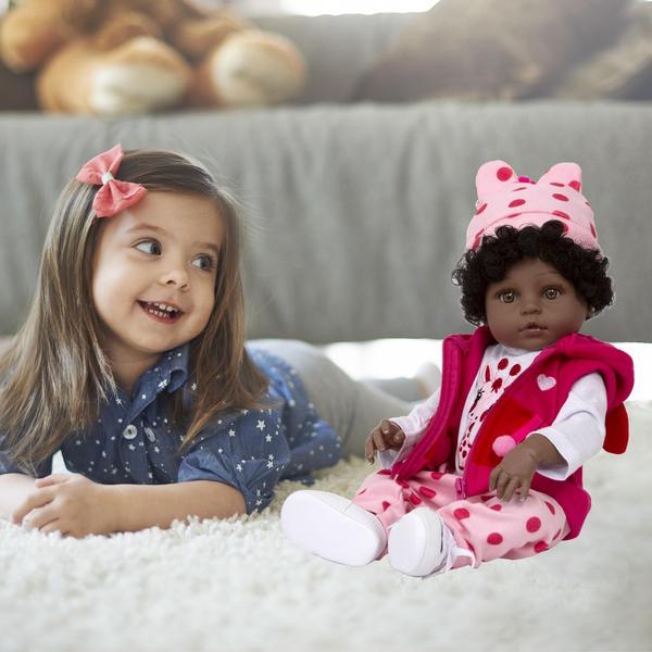 Boneca Reborn Realista Girafinha Negra Enxoval Luxo 24 Itens - Cegonha Reborn Dolls Imagem de Boneca Reborn Realista Girafinha Negra Enxoval Luxo 24 Itens