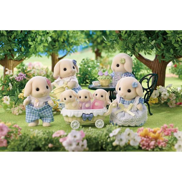 Imagem de Bonecas colecionáveis Calico Critters Flora Rabbit Family