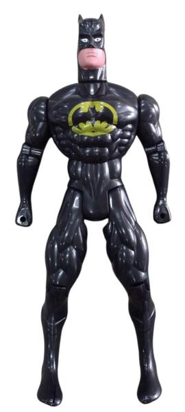 Boneco Batman Articulado Aventureiros com Luz 40cm - RAINHA INDUSTRIA DE BRINQUEDOS Imagem de Boneco Batman Articulado Aventureiros com Luz 40cm - RAINHA INDUSTRIA DE BRINQUEDOS