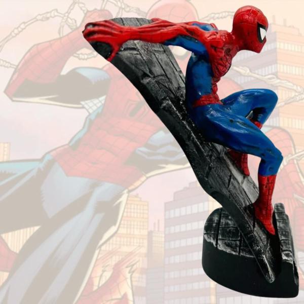 Imagem de Boneco Coleção Marvel Homem Aranha Parede Estátuade Resina