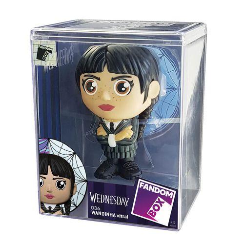 Imagem de Boneco Colecionável Wandinha Vitral Vinil Fandom Box