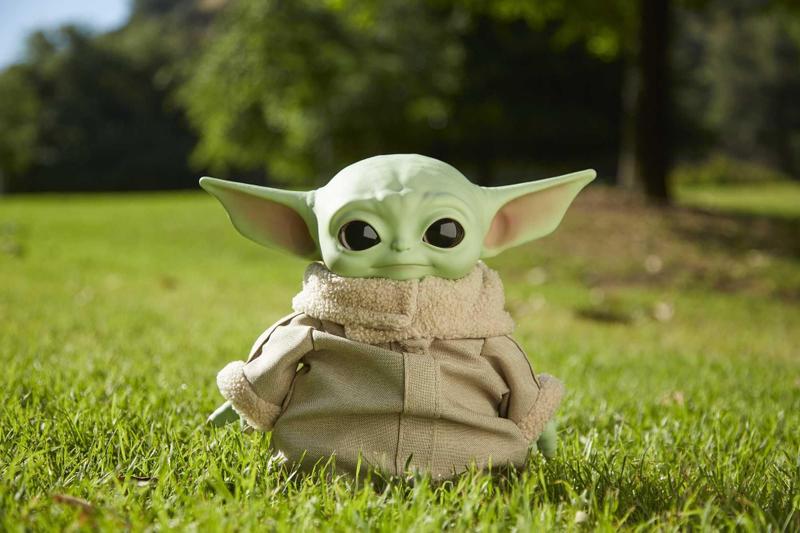 Imagem de Boneco de ação Baby Yoda - The Mandalorian (GWD85)